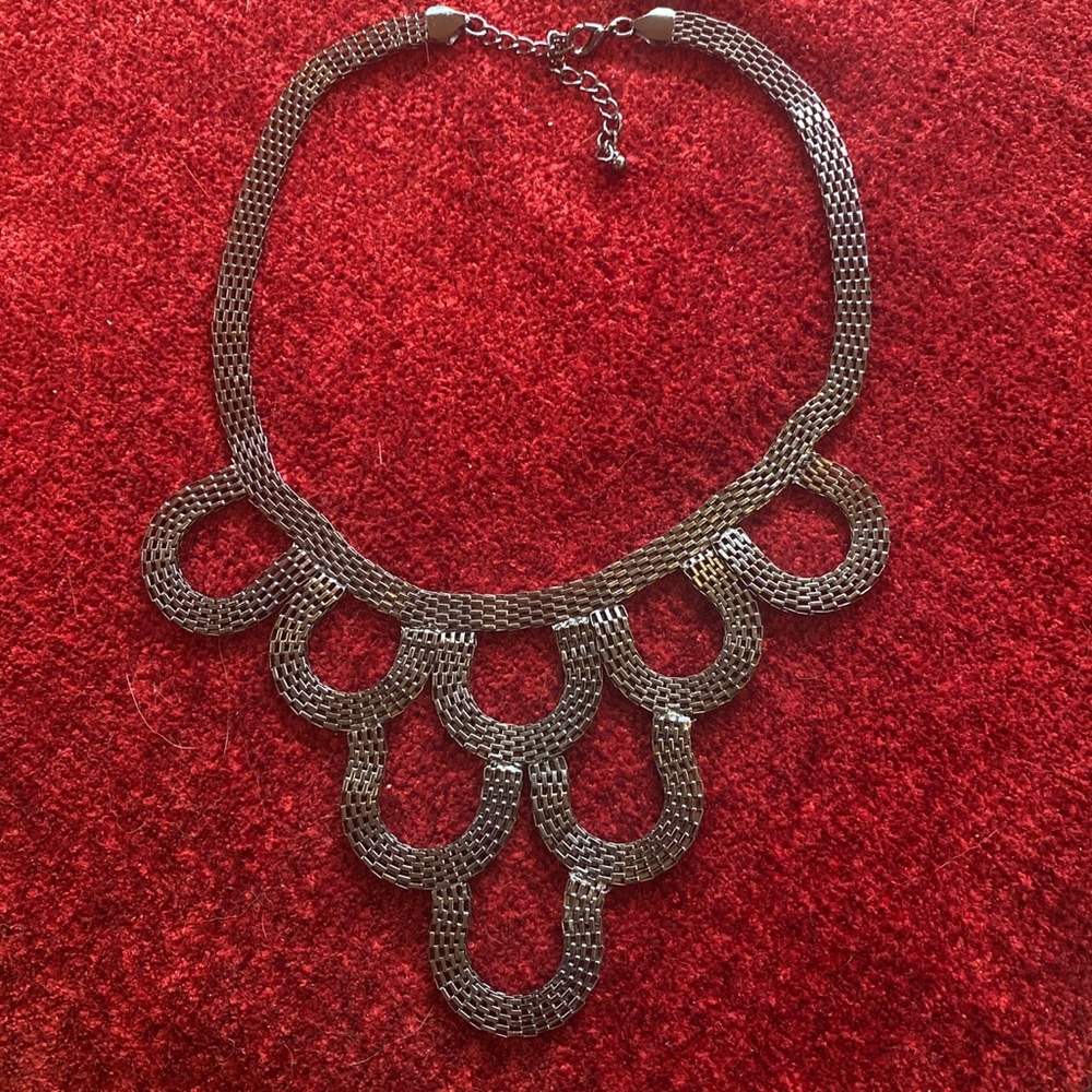 Metal Chain Statement Necklace